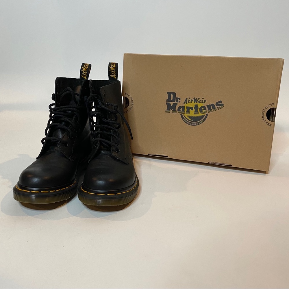 Dr. Martens Pascal Virginia